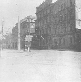 90th Infantrymen search for snipers in Mainz.